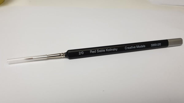 Kolinsky Sabre Triangular brush Size 2/0